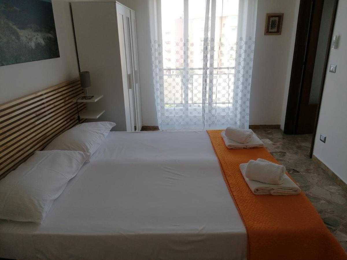 A Ficurinia Apartment Syracuse Luaran gambar